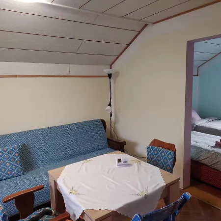 аpartman Elena בית הארחה